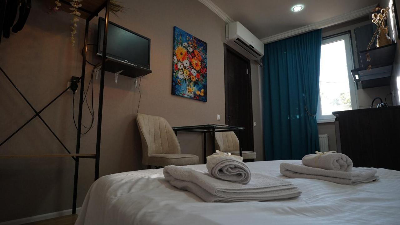 Appartamento Cozy Flat In Center Of Tbilisi Esterno foto
