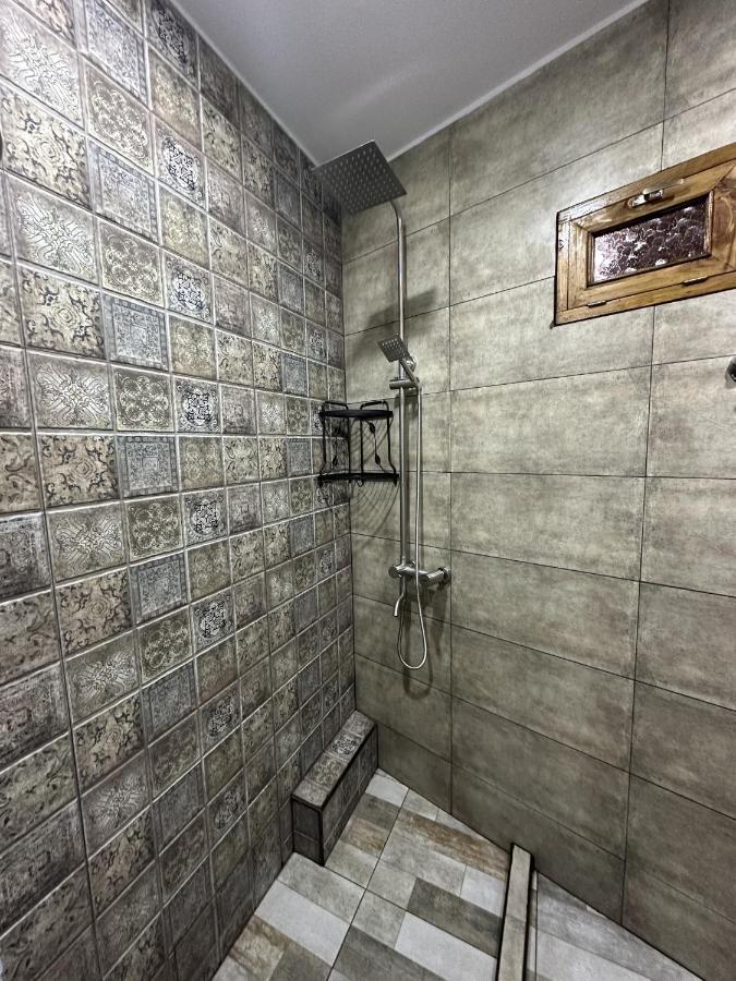 Appartamento Cozy Flat In Center Of Tbilisi Esterno foto